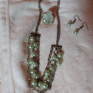 Vintage emerald color jewelry